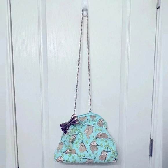 Cute Sloth Themed Custom Made Carpet Bag - Picture 2 of 9